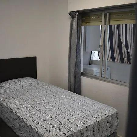 Torri - 3 Mins Walk To Apartment