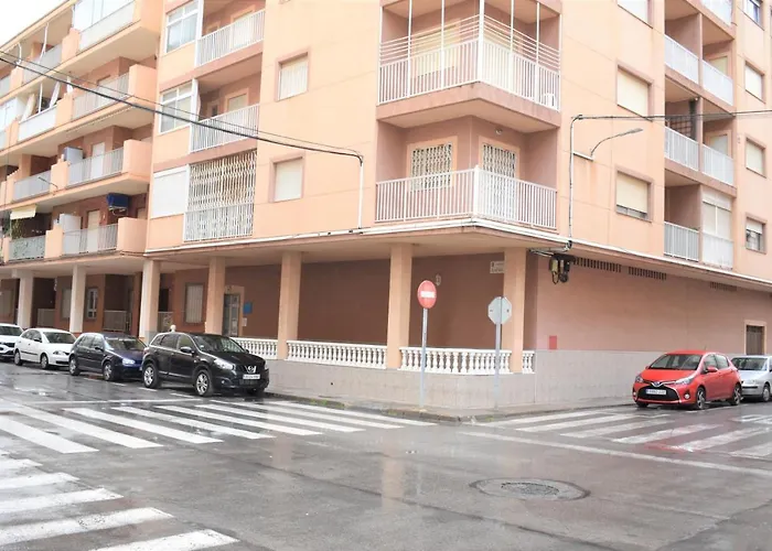 Torri - 3 Mins Walk To *